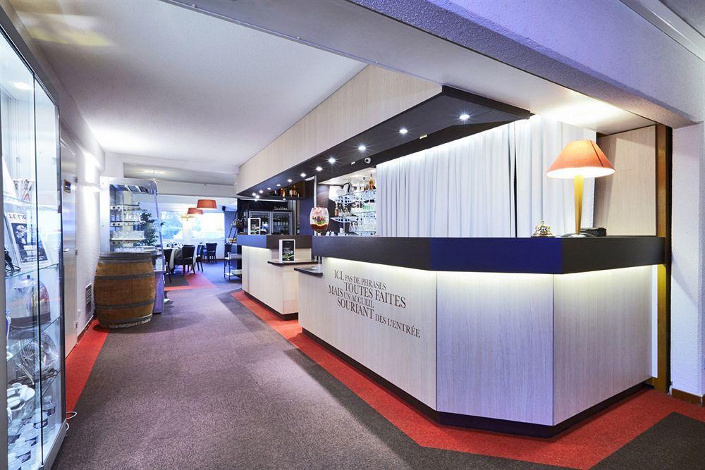 基里亚德杰内夫圣杰尼普利酒店 圣热尼普伊 外观 照片